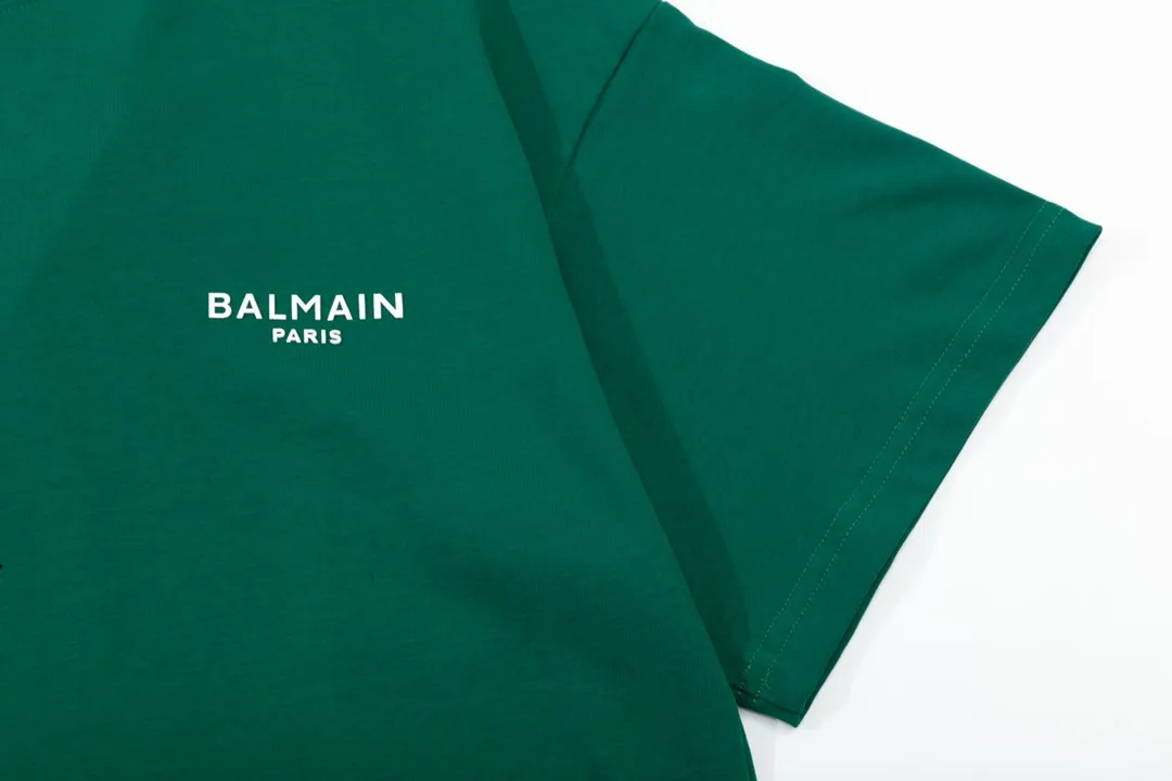 BALMAIN Simple small letter print Large Logo logo exquisitely upgraded, inspired by the 1980s Retro original fabric Official Same Style short-sleeved T-shirt Customized Ketong vat-dyed fabric Very comfortable to the touch Latest brick cabinet synchronization for spring and summer Fashionable and individual Super Versatile good-looking Very suitable for both men and women A must-have style Hang tag Collar label Washed wheat Complete with three labels Color: Green Size: XS~L